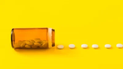 ahl row white pills front open