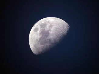 ahl moon 1527501 1280