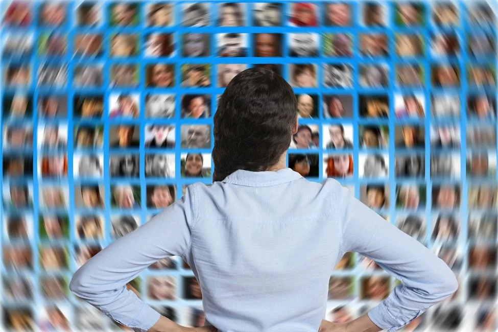 aokt hl woman 3509149 1280