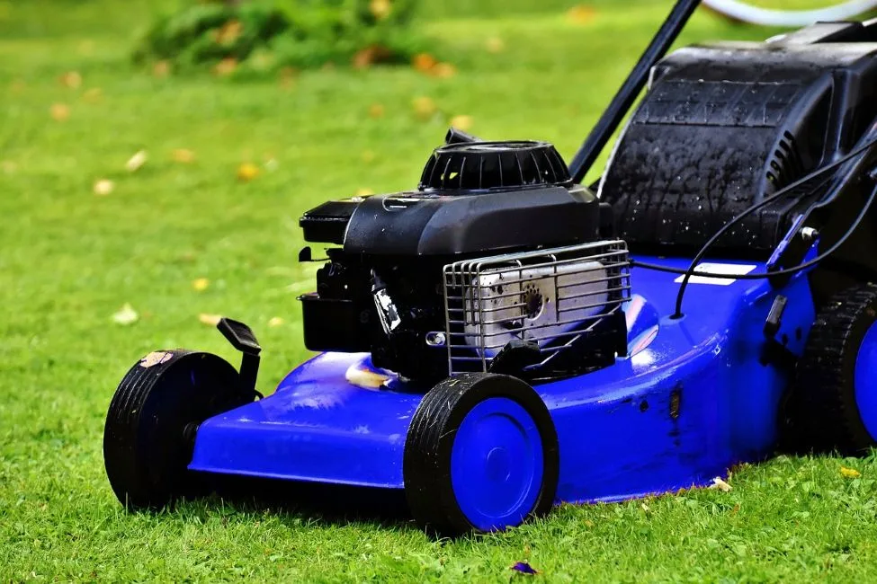 ahl blue lawn mower 4103991 1280
