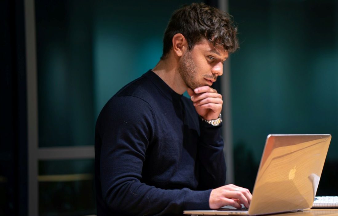 ahl christian velitchkov oCD1HUJmFIM unsplash